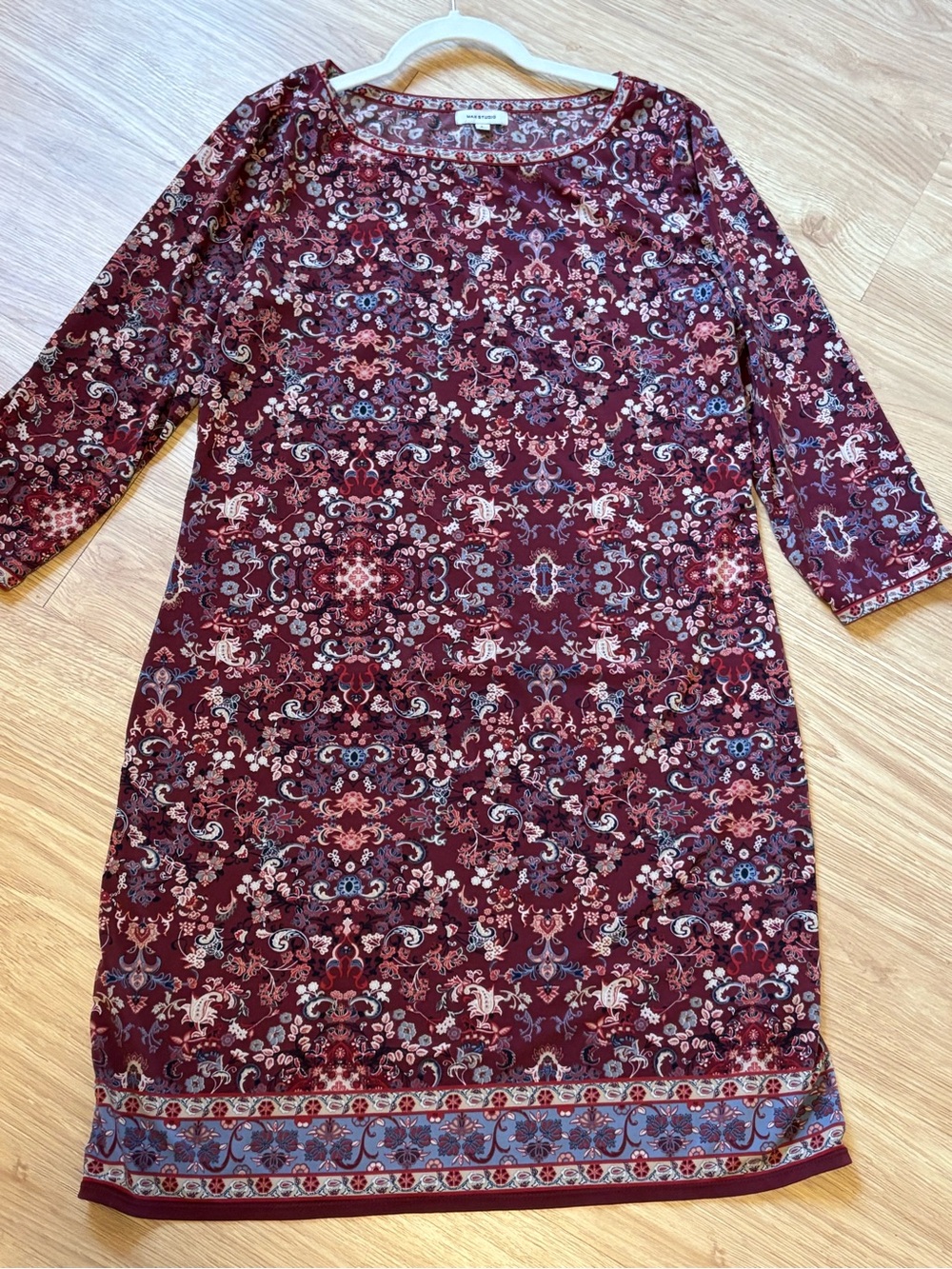 Max Studio Burgundy Paisley Long Sleeve Shift Dress